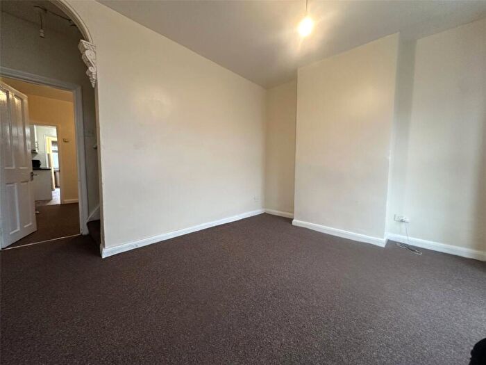 3 Bedroom Terraced House To Rent In Gillingham Road, Gillingham, Kent, ME7