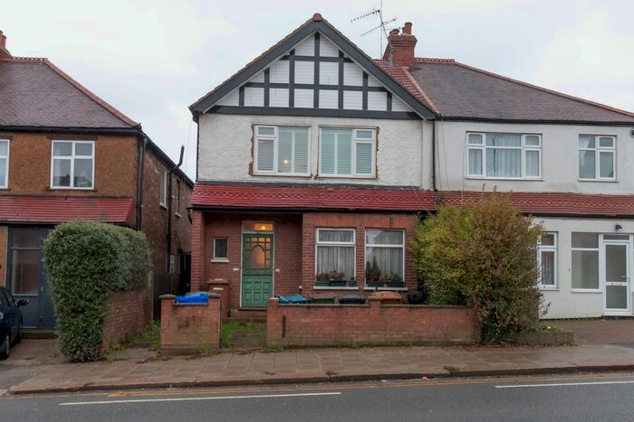 2 Bedroom Flat To Rent In Harrow View, Harrow, HA1