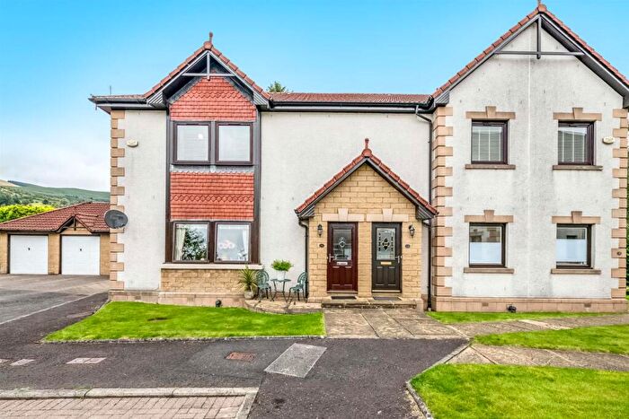 2 Bedroom Apartment For Sale In Drum Court, Dollar, FK14