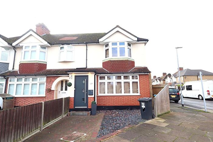 2 Bedroom End Terrace House To Rent In Moss Road, Watford, WD25