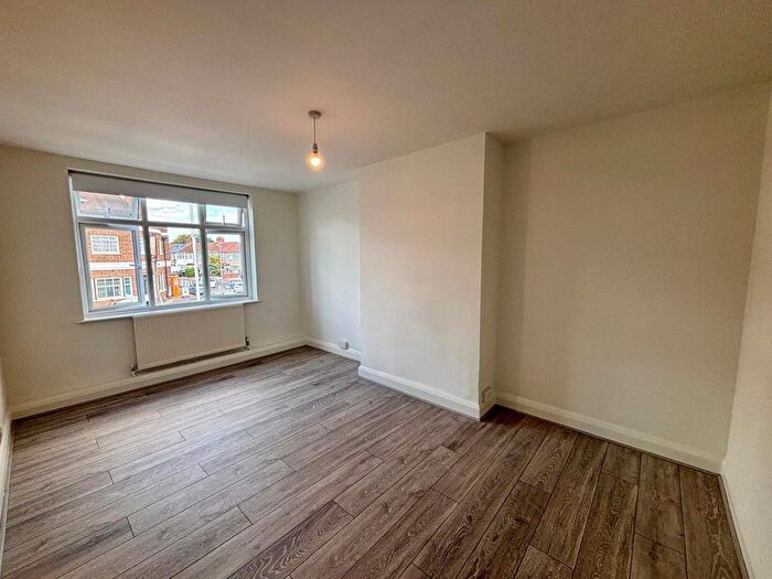 3 Bedroom Property To Rent In Longwood Gardens, Ilford, IG5