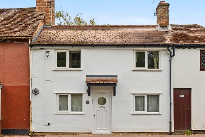 3 Bedroom Terraced House For Sale In London Road, Aston Clinton, HP22