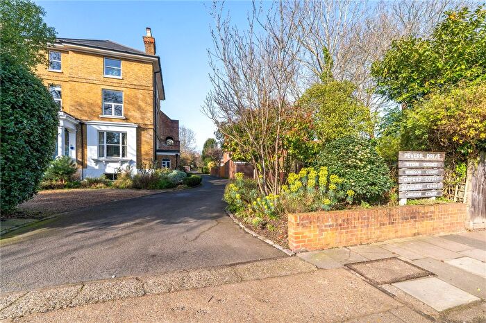2 Bedroom Flat For Sale In Windsor Court, Peveril Drive, Teddington, TW11