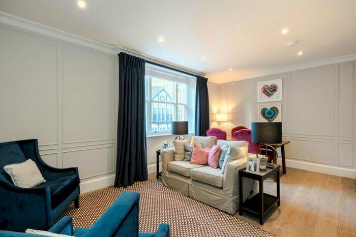2 Bedroom Flat To Rent In Herbert Crescent, Knightsbridge, SW1X