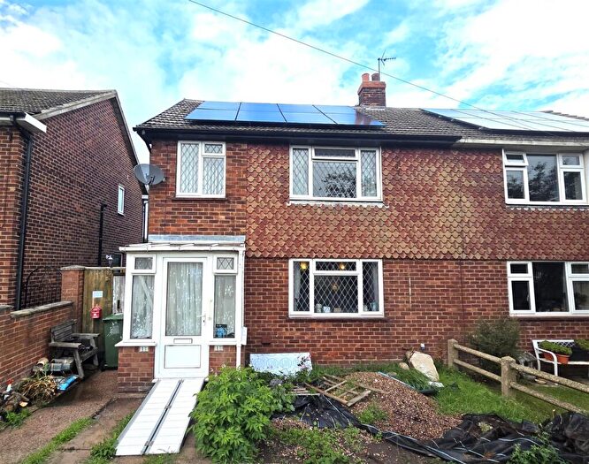 3 Bedroom Semi-Detached House For Sale In Trinity Crescent, East Markham, Newark, NG22