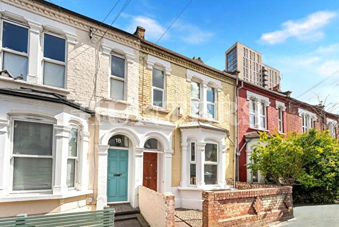 3 Bedroom Property For Sale In Suffield Road, London, N15