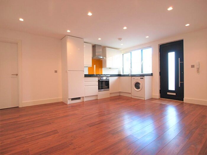 1 Bedroom Flat To Rent In Thorold Road, Bounds Green, N22
