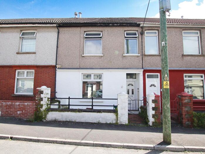 4 Bedroom Terraced House For Sale In The Parade, Church Village, Pontypridd, CF38