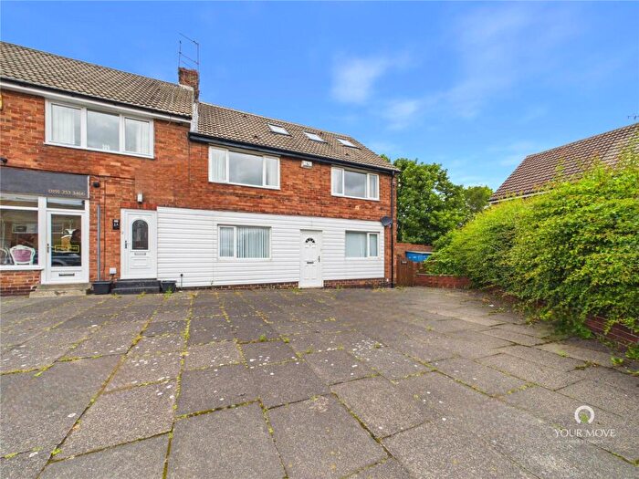 4 Bedroom Maisonette For Sale In Alwinton Road, Shiremoor, Newcastle Upon Tyne, NE27