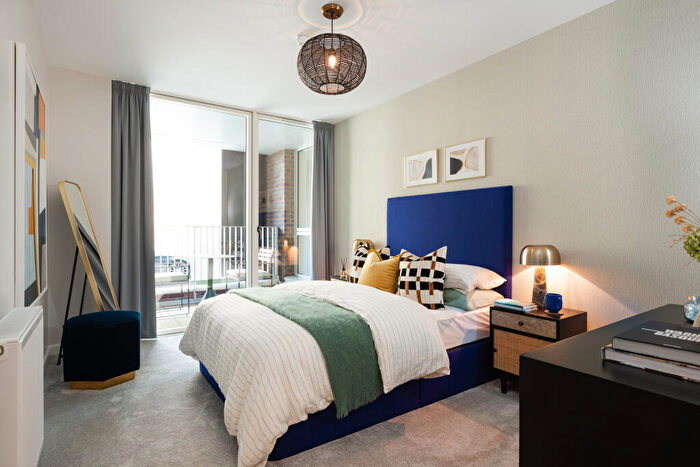 2 Bedroom Apartment For Sale In Liberty Court, Greenhithe, Kent, DA2