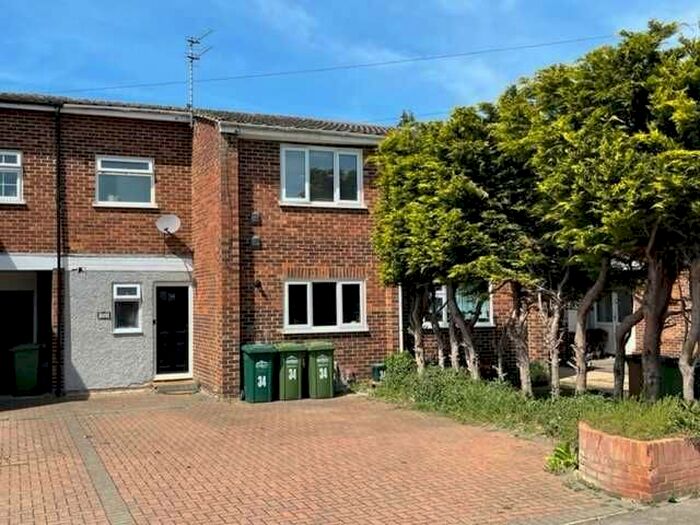 4 Bedroom Terraced House To Rent In Hithermoor Road, Staines, TW19