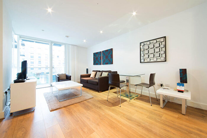 1 Bedroom Flat To Rent In Leman Street, Aldgate East, E1