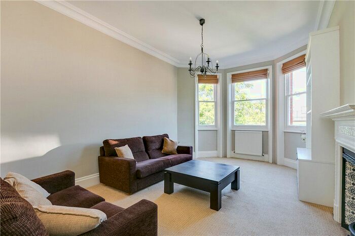 2 Bedroom Flat To Rent In Trebovir Road, Earls Court, London, SW5