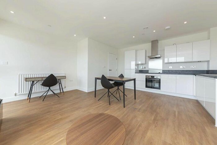 1 Bedroom Flat To Rent In Green Street, North Acton, NW10