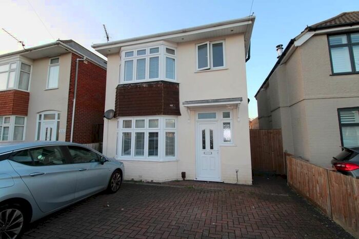 3 Bedroom Detached House To Rent In Arnewood Road, Southbourne, Bournemouth, BH6