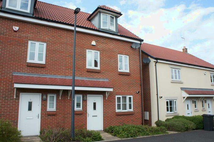 3 Bedroom Semi-Detached House To Rent In John Saint Quinton Close, Stoke Gifford, Bristol, BS34