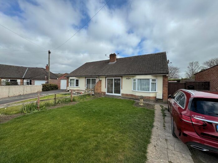 2 Bedroom Semi-Detached Bungalow To Rent In Underhill Road, Street, Somerset, BA16