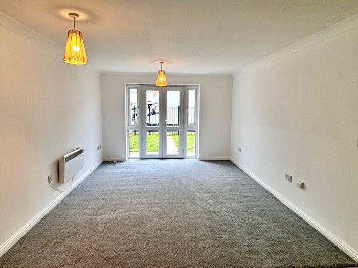 2 Bedroom Flat For Sale In Long Lease, Parking, Luton Road, London, E13