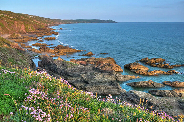 3 Bedroom Lodge For Sale In Whitsand Bay Fort, PL10