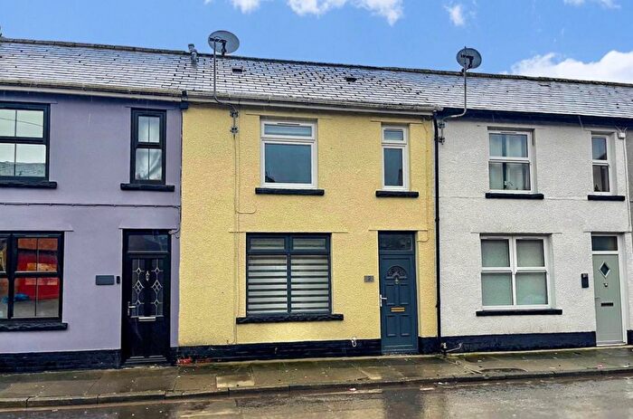 3 Bedroom Terraced House To Rent In George Street, Bedlinog, Treharris, CF46
