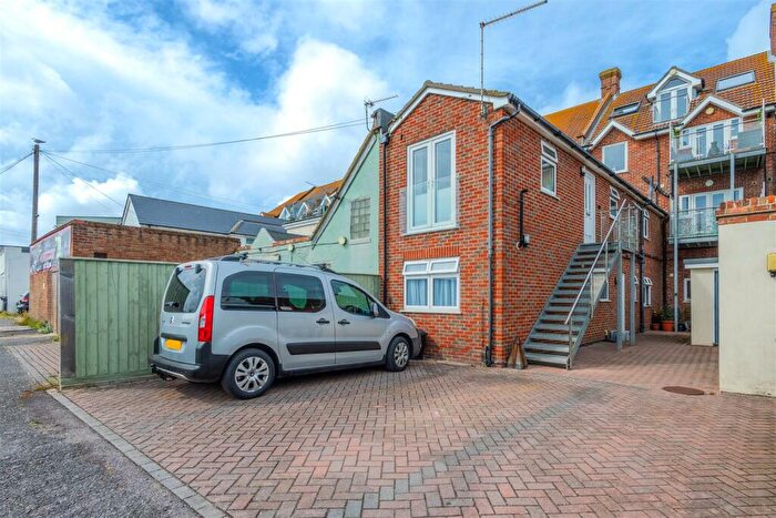 1 Bedroom Apartment To Rent In St. Catherines Road, Bournemouth, BH6