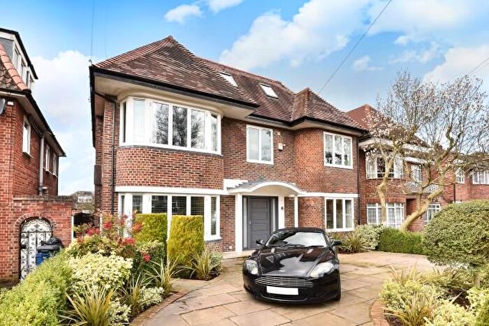 6 Bedroom Detached House For Sale In Parklands Drive, London, N3
