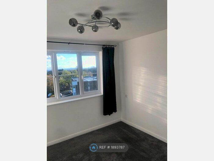 2 Bedroom Flat To Rent In Citadel East, Killingworth, Newcastle Upon Tyne, NE12