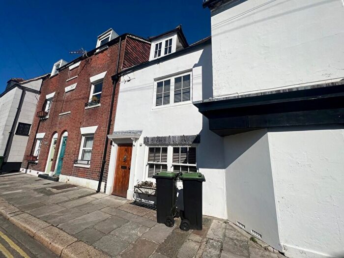 3 Bedroom Terraced House To Rent In Peacock Lane, PO1