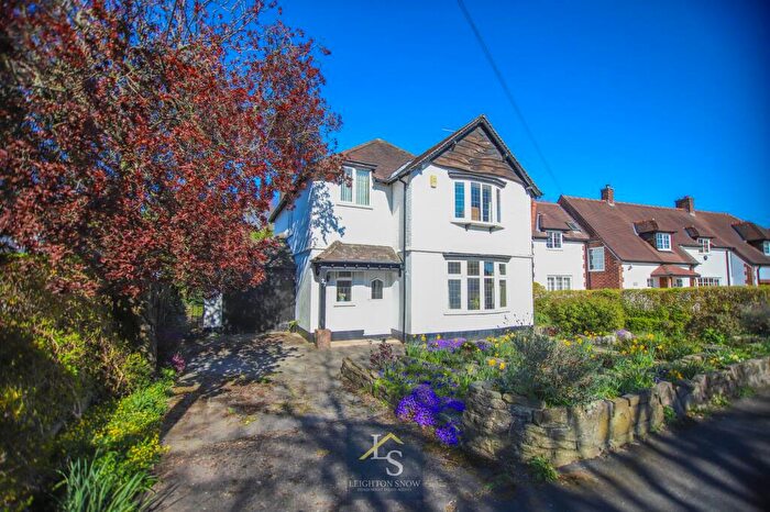 4 Bedroom Detached House For Sale In Bramley Road, Bramhall, SK7