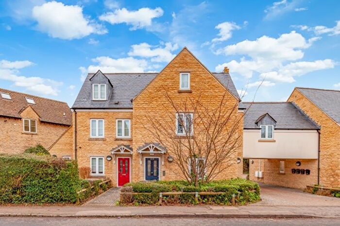 1 Bedroom Flat To Rent In Shipton Road, Woodstock, OX20