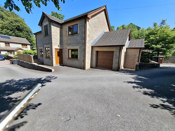 4 Bedroom Detached House To Rent In Squirrels Court, Lightwood Road, Buxton, SK17