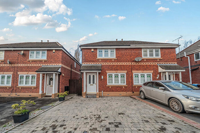 3 Bedroom Semi Detached House For Sale In Capricorn Road, Manchester, M9