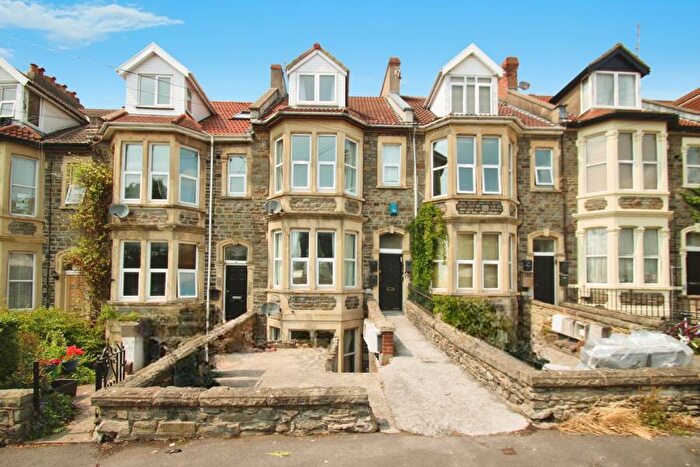 1 Bedroom Flat To Rent In Knowle Road - Totterdown, BS4