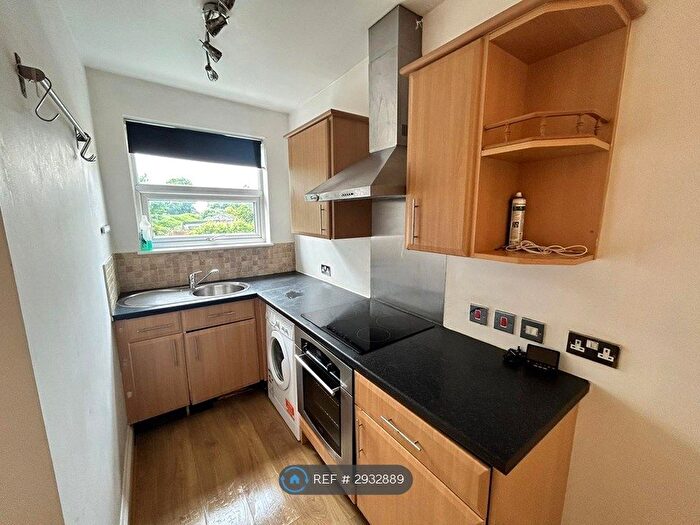 Studio To Rent In London Road, Rochester, ME2