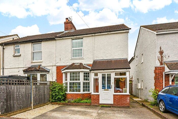 2 Bedroom Semi Detached House To Rent In Princes Road, Petersfield, Hampshire, GU32