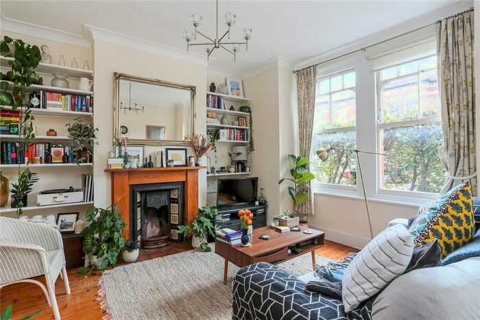 2 Bedroom Maisonette To Rent In Shandon Road, London, SW4