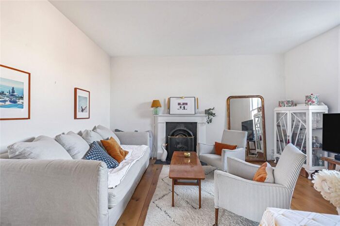 2 Bedroom Flat For Sale In Fulham Road, Fulham, London, SW6