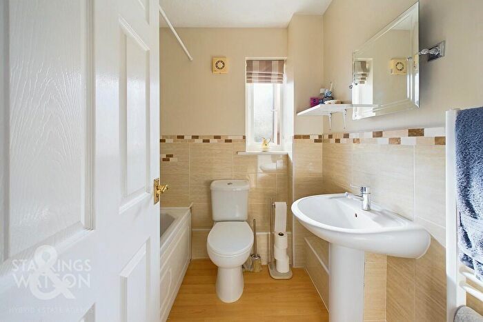 2 Bedroom Detached Bungalow For Sale In Elizabeth Bonhote Close, Bungay, NR35