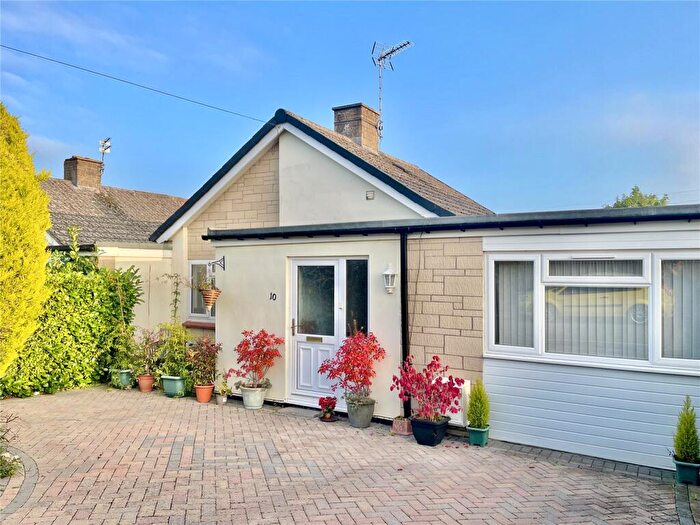 4 Bedroom Bungalow For Sale In Wythburn Road, Frome, Somerset, BA11