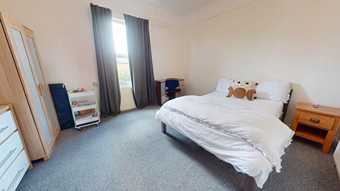 8 Bedroom Semi-Detached House To Rent In Tennyson Street, Nottingham, NG7