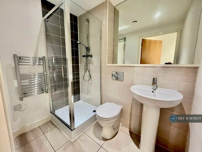 2 Bedroom Flat To Rent In The Exchange, Salford, M5