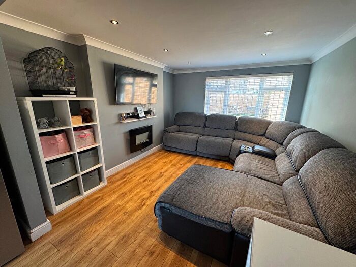 3 Bedroom End Of Terrace House For Sale In Calamint Road, Witham, CM8
