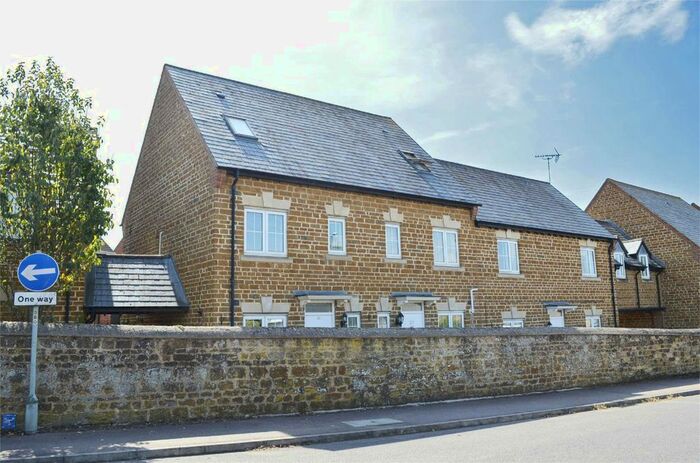 3 Bedroom End Of Terrace House To Rent In Ivy Lane, Finedon, Northamptonshire, NN9