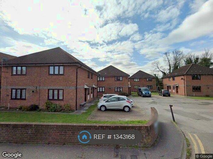 1 Bedroom Semi-Detached House To Rent In Kingsley Court, Gidea Park, RM2