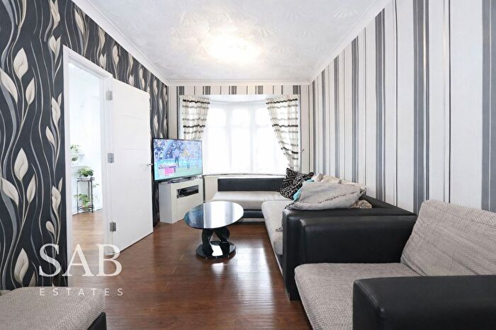 4 Bedroom Property To Rent In Laburnum Grove, Southall, UB1