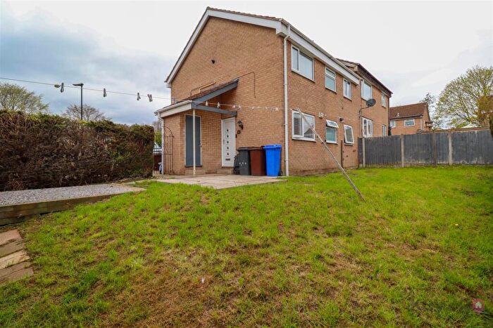 2 Bedroom Flat For Sale In Westcroft Grove, Westfield, Sheffield, S20