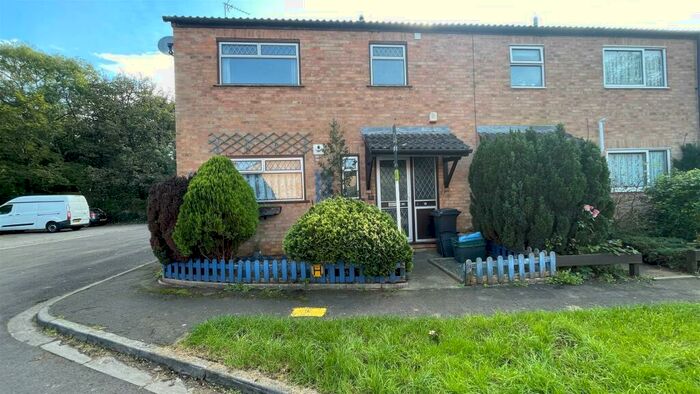 3 Bedroom End Of Terrace House For Sale In Nuthatch Gardens, Bristol, BS16