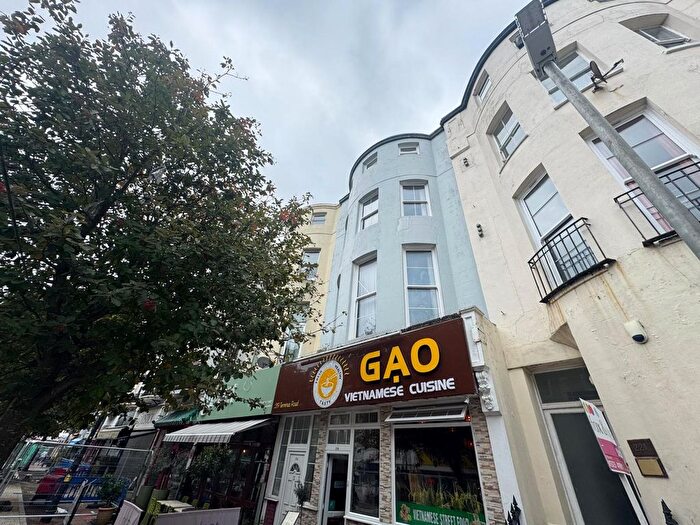 6 Bedroom Terraced House For Sale In Terminus Road, Eastbourne, BN21