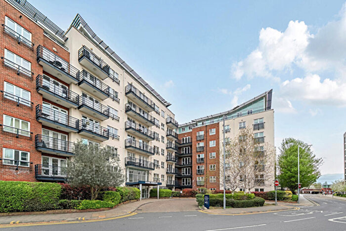 3 Bedroom Penthouse For Sale In Royal Quarter, Seven Kings Way, Kingston Upon Thames, KT2