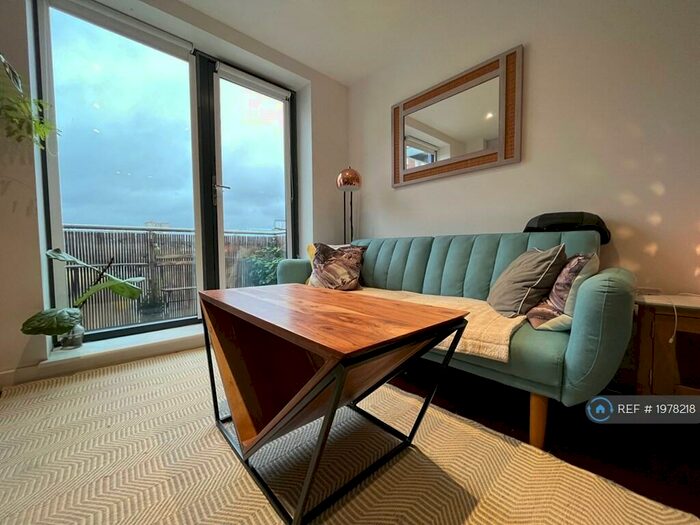 2 Bedroom Flat To Rent In Brickdale House, Stevenage, SG1